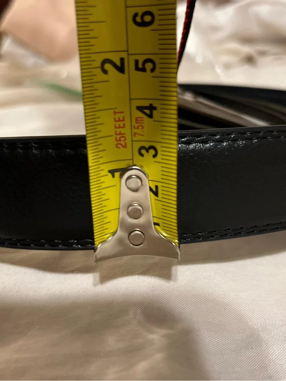 Classic Black Leather Reversible Belt w Brushed Silver Buckle Great condition.